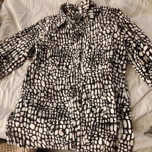 Additiobs By Chicos Black and White Patterned Women's Shirt